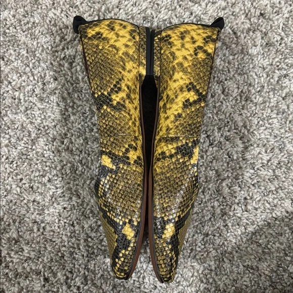 Franco Sarto Vana Flats Yellow Snake 8.5 - Picture 3 of 8